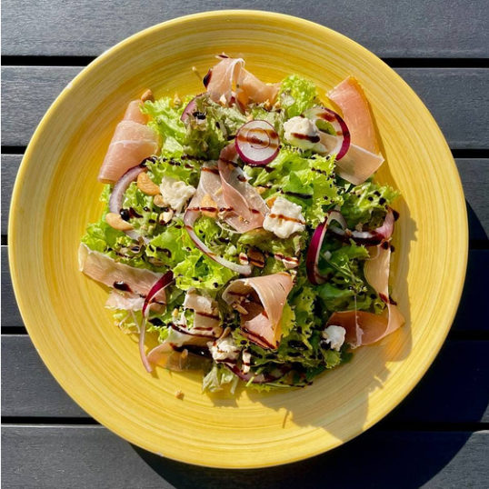 З прошуто, грушею та горгонзолою