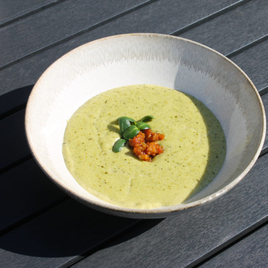 Крем суп з порею та беконовим джемом