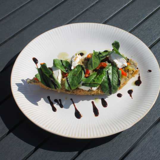 Баклажан з овочами, шамеш та рікотою