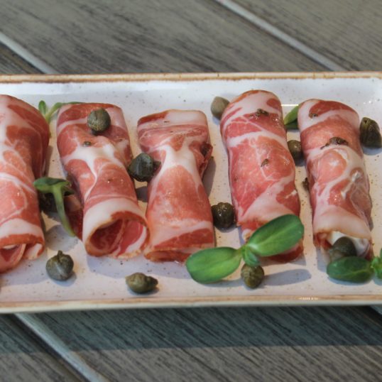 Рулетики з копа ді парма